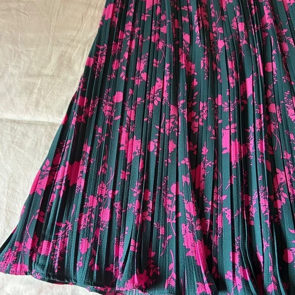green & pink midi skirt - Picture 3 of 5